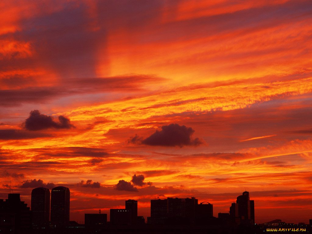 Glowing sky. Раскаленное небо